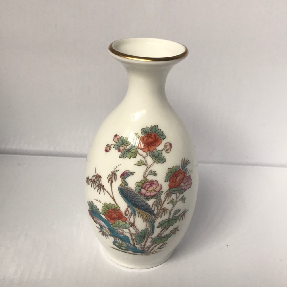 Kutani Crane by WEDGWOOD 5” Vase Made in England